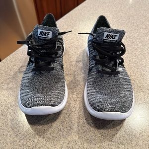 Nike free run flyknit